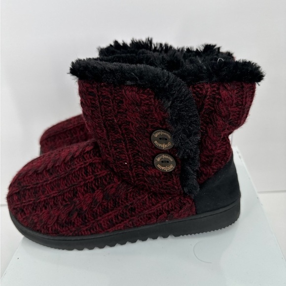 Dearfoams Sweater Knit Z Button Boot Size M 7-8 NEW - Picture 1 of 6